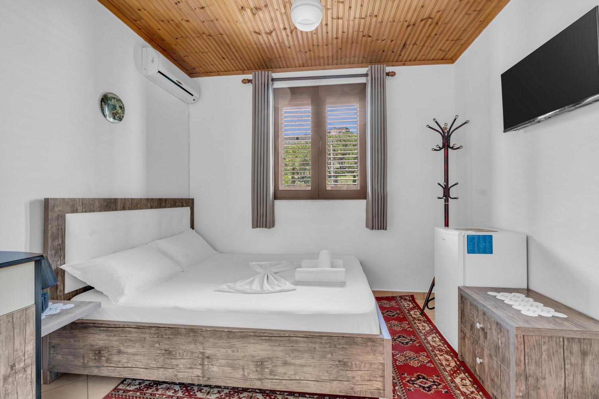 Guesthouse Emiljano Berat Luaran gambar
